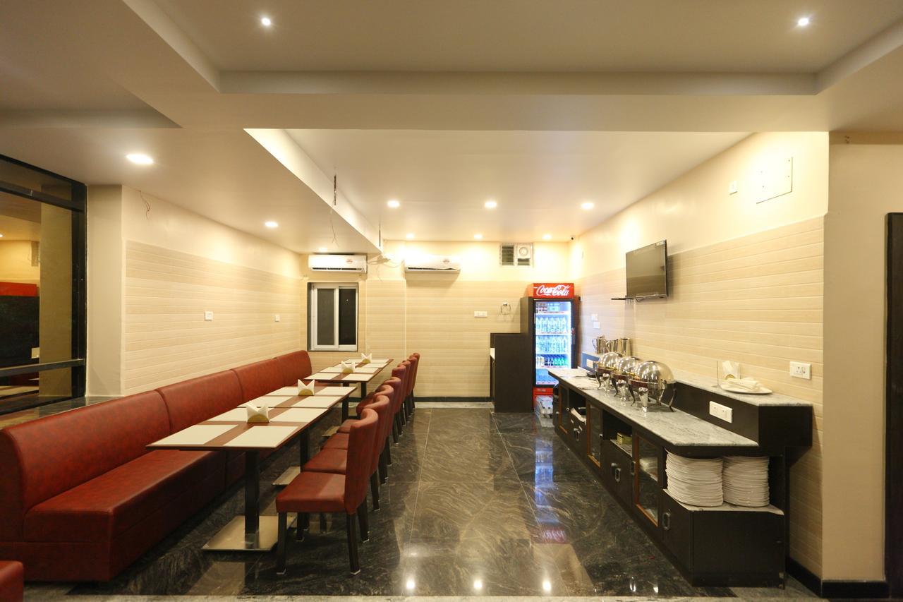Oyo 15115 Hotel Ramcharan Residency Tirupati Exterior photo